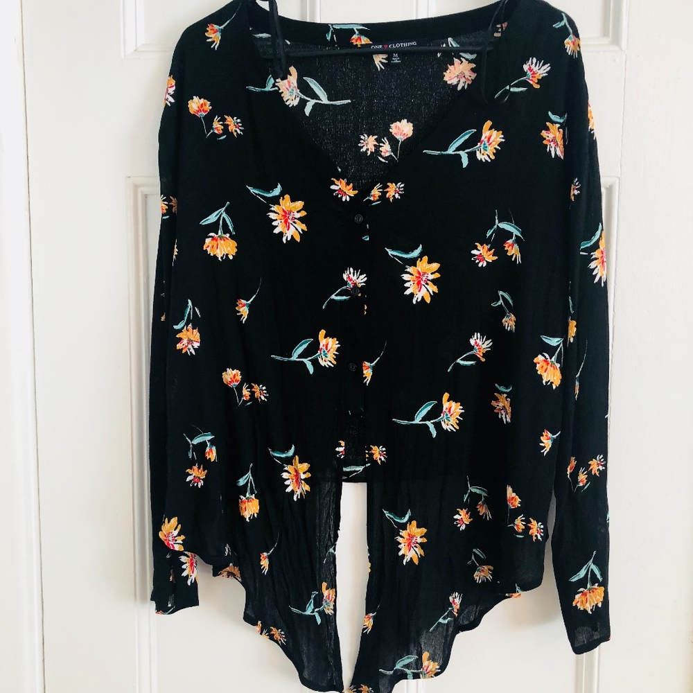 One heart Clothing Top